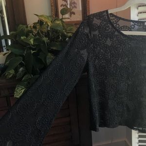 UO Ecote Lace slightly cropped blouse